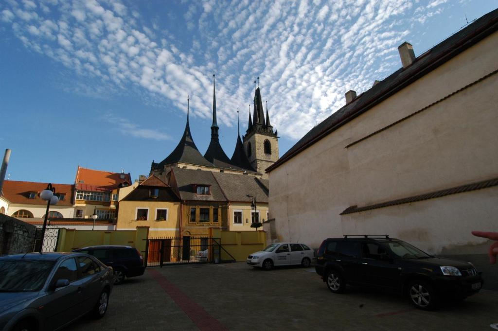 Hotel U Radnice Louny Exteriör bild