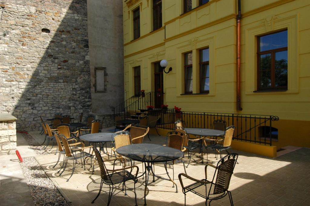 Hotel U Radnice Louny Exteriör bild